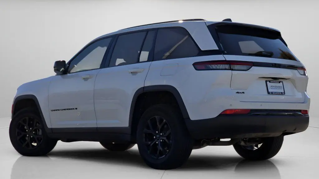 2024 Jeep Grand Cherokee Laredo