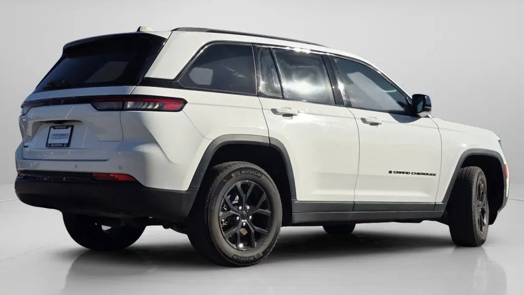 2024 Jeep Grand Cherokee Laredo