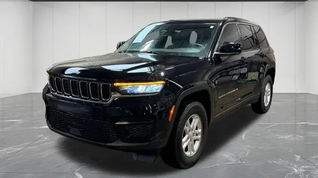 Preowned 2024 Jeep Grand Cherokee Laredo for Sale