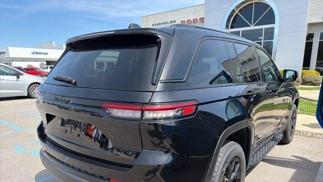 2024 Jeep Grand Cherokee Laredo