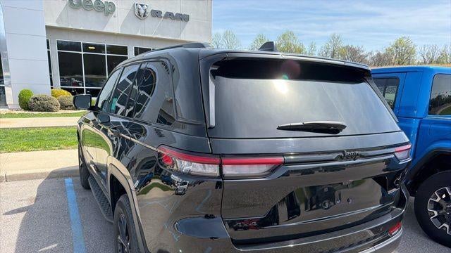2024 Jeep Grand Cherokee Laredo
