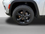 2024 Grand Cherokee Thumbnail 3