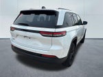 2025 Grand Cherokee Thumbnail 4