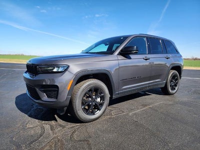 2025 Jeep Grand Cherokee 4X4 Laredo 4DR SUV