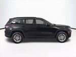 2025 Grand Cherokee Thumbnail 4