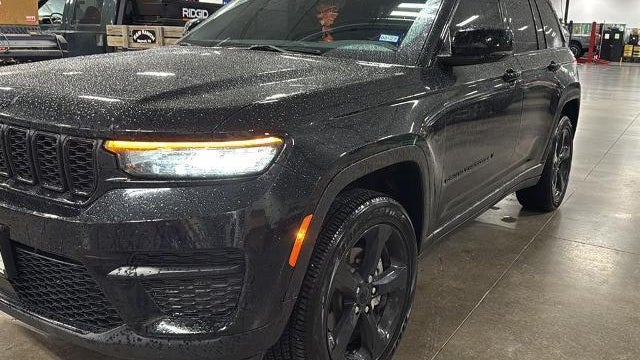 Preowned 2025 Jeep Grand Cherokee Laredo for Sale