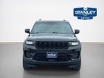 2025 Grand Cherokee Thumbnail 2