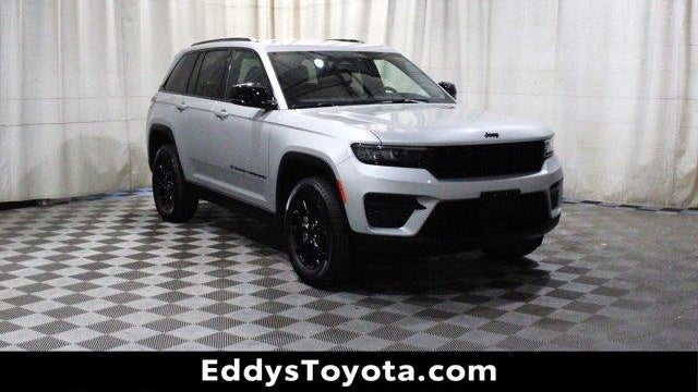 Preowned 2025 Jeep Grand Cherokee Altitude for Sale