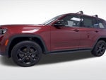 2022 Grand Cherokee Thumbnail 4