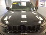 2023 Grand Cherokee Thumbnail 2