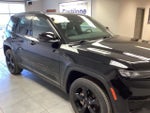 2023 Grand Cherokee Thumbnail 3
