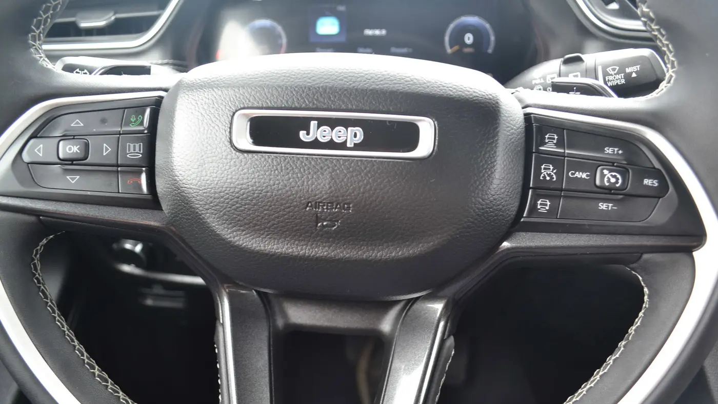 2023 Jeep Grand Cherokee Laredo