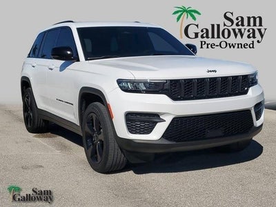 2023 Jeep Grand Cherokee 4X4 Laredo 4DR SUV