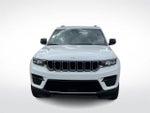 2023 Grand Cherokee Thumbnail 3