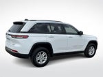 2023 Grand Cherokee Thumbnail 8