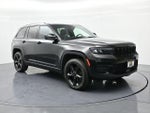 2023 Grand Cherokee Thumbnail 4