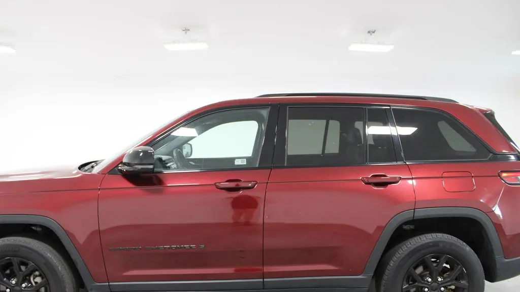 2024 Jeep Grand Cherokee Laredo