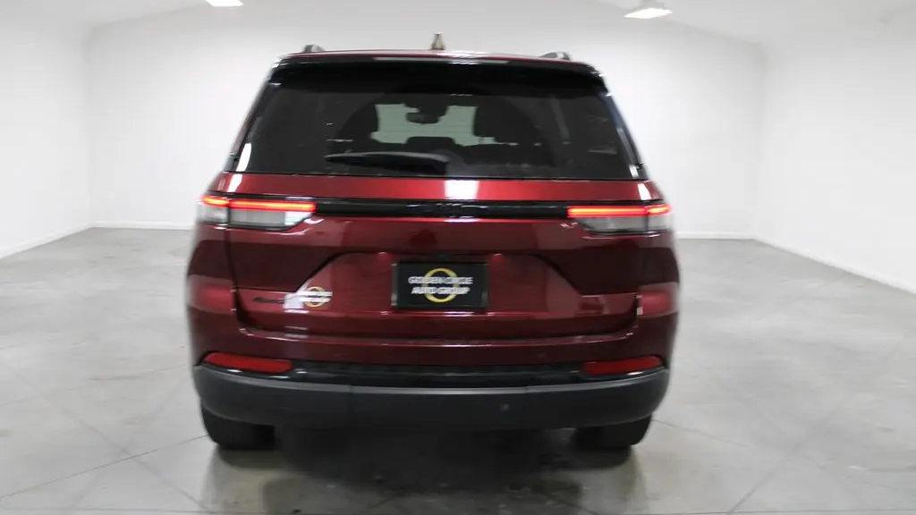 2024 Jeep Grand Cherokee Laredo