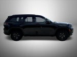 2024 Grand Cherokee Thumbnail 4