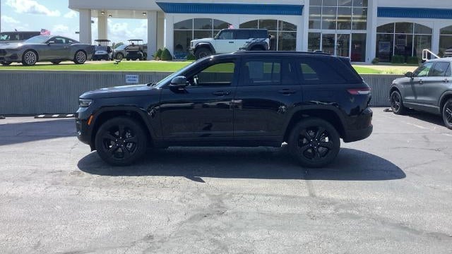 2024 Jeep Grand Cherokee Laredo