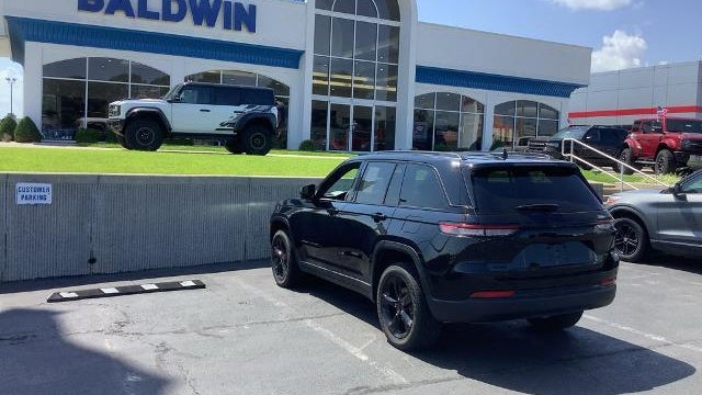 2024 Jeep Grand Cherokee Laredo