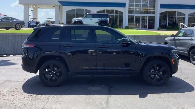 2024 Jeep Grand Cherokee Laredo