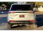 2024 Grand Cherokee Thumbnail 4