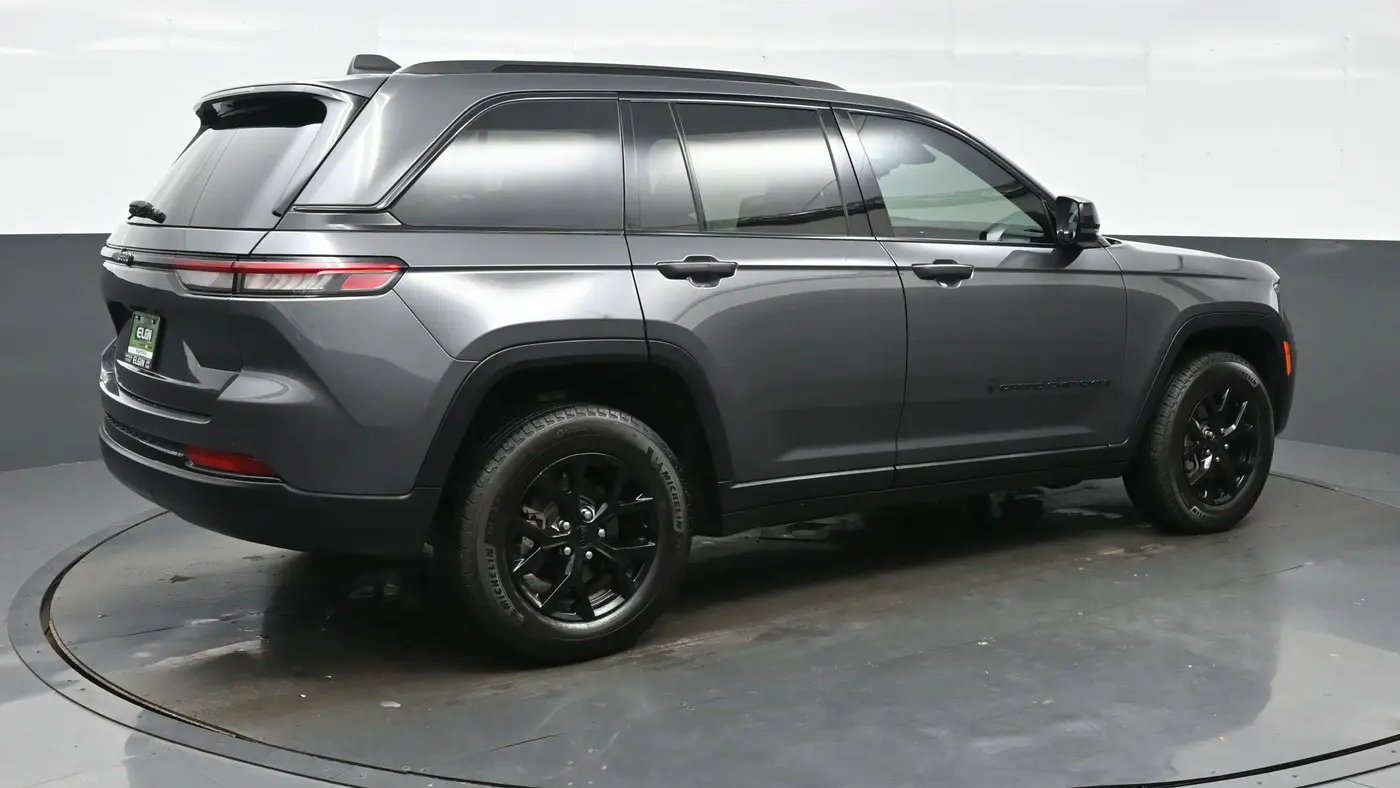 2024 Jeep Grand Cherokee Laredo