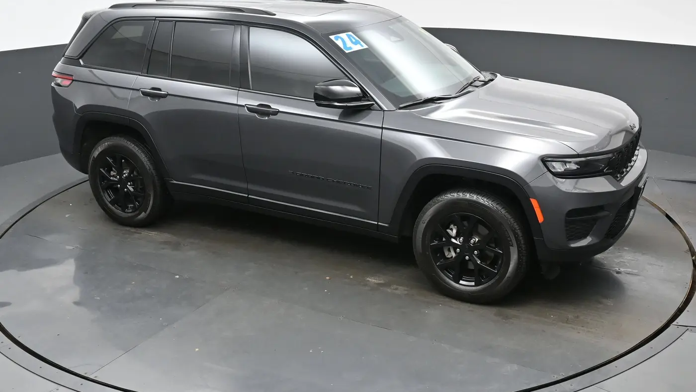 2024 Jeep Grand Cherokee Laredo