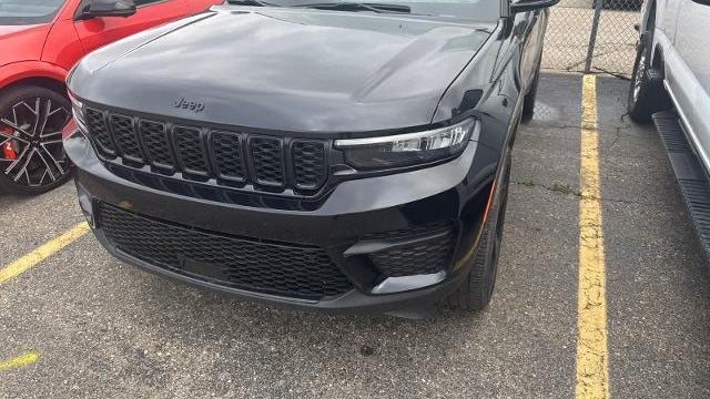 Preowned 2024 Jeep Grand Cherokee Laredo for Sale