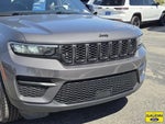 2024 Grand Cherokee Thumbnail 2