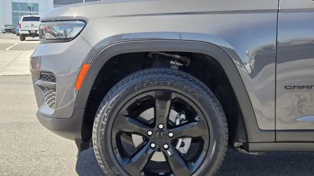 2024 Jeep Grand Cherokee Laredo
