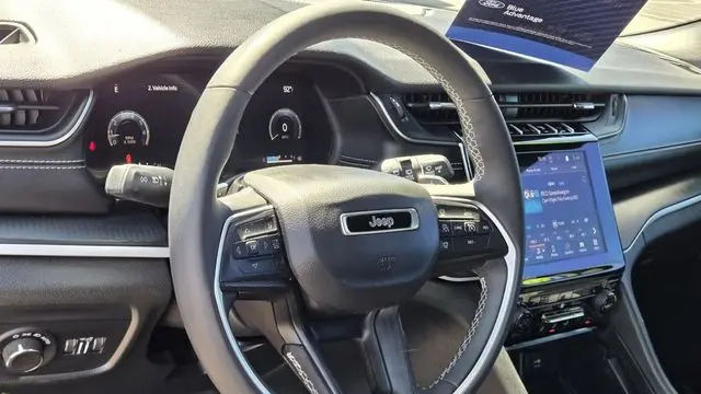 2024 Jeep Grand Cherokee Laredo