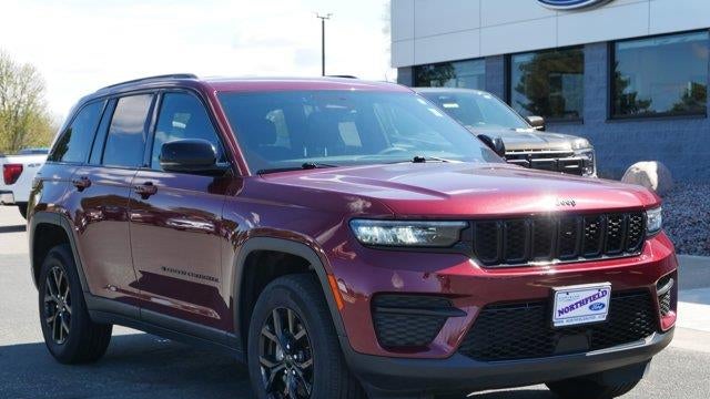 2025 Jeep Grand Cherokee Laredo