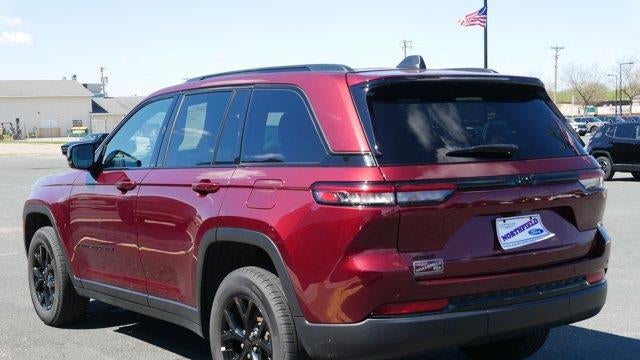 2025 Jeep Grand Cherokee Laredo