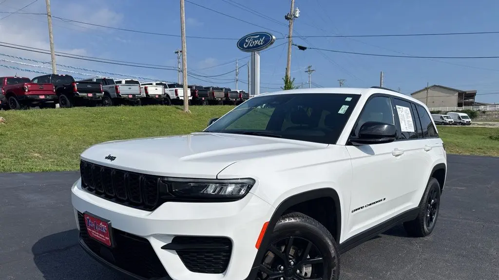 Preowned 2025 Jeep Grand Cherokee Altitude for Sale