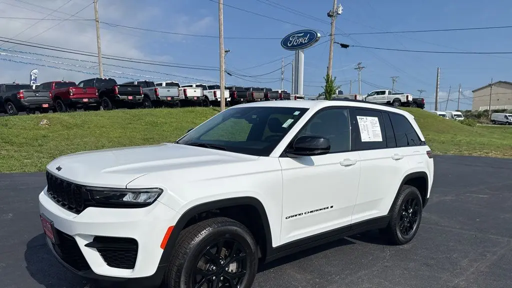 2025 Jeep Grand Cherokee Altitude