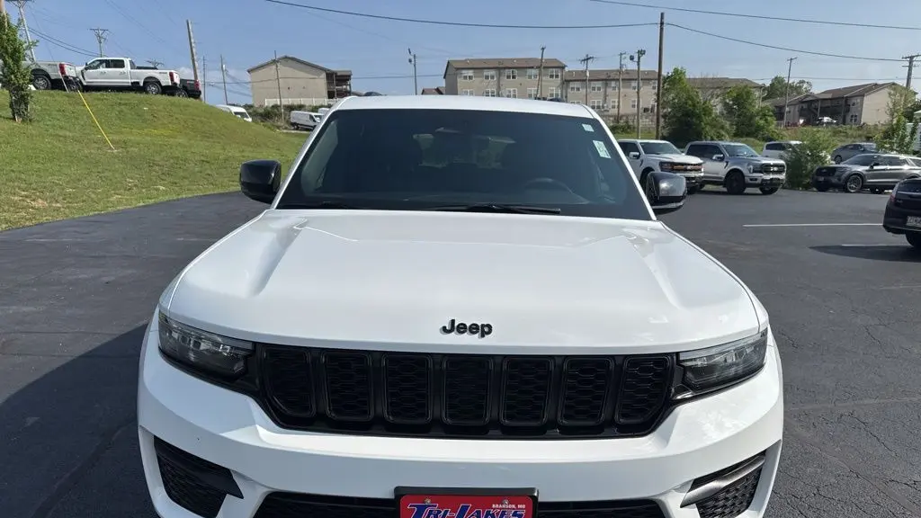 2025 Jeep Grand Cherokee Altitude