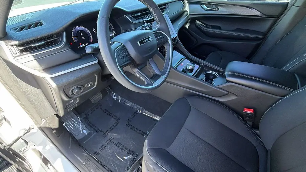 2025 Jeep Cherokee - $29,987