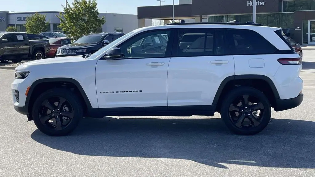 2025 Jeep Grand Cherokee Altitude