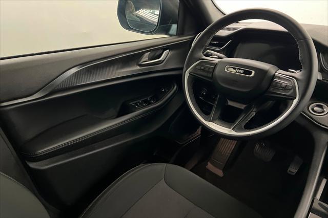 2025 Jeep Cherokee - $31,999