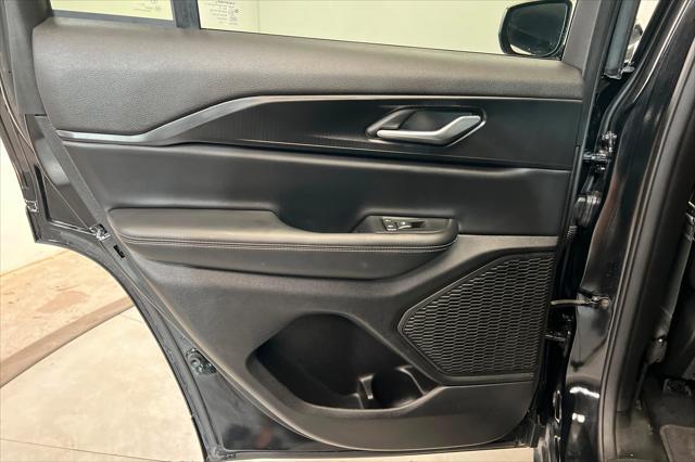 2025 Jeep Cherokee - $31,999