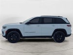2023 Grand Cherokee Thumbnail 2