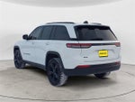2023 Grand Cherokee Thumbnail 3