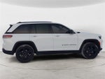 2023 Grand Cherokee Thumbnail 6