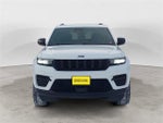 2023 Grand Cherokee Thumbnail 8