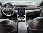 2023 Grand Cherokee Thumbnail 28