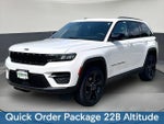 2023 Grand Cherokee Thumbnail 3