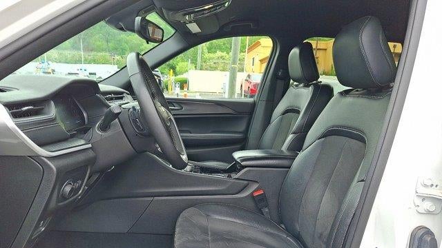 2023 Jeep Grand Cherokee Laredo X
