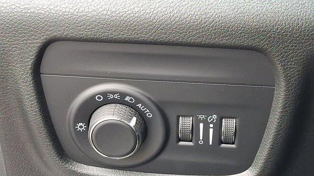 2023 Jeep Grand Cherokee Laredo X